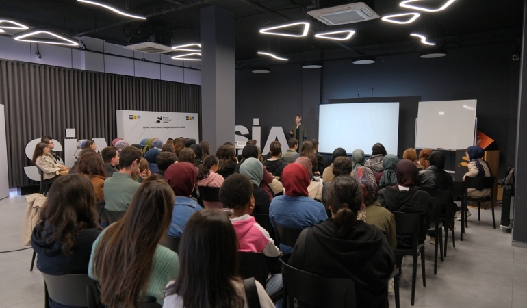 Bu Ders SİA’dayız Programı Üniversiteleri Sosyal İnovasyonla Buluşturuyor